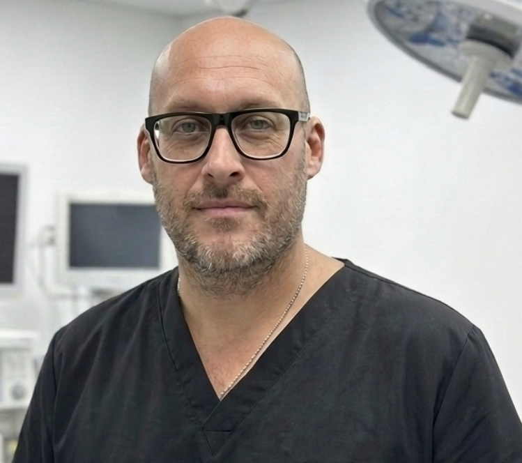 Dr. Lorenzo Vargas